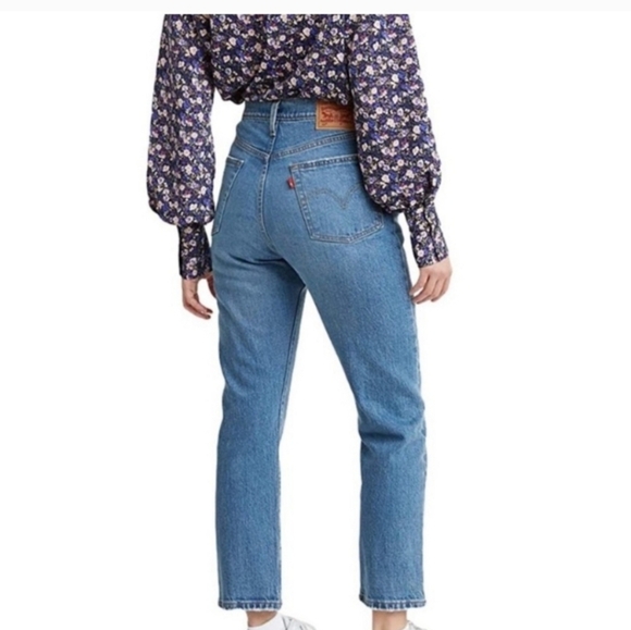 Levi's Women's High Rise Blue Jeans - Picture 3 of 15